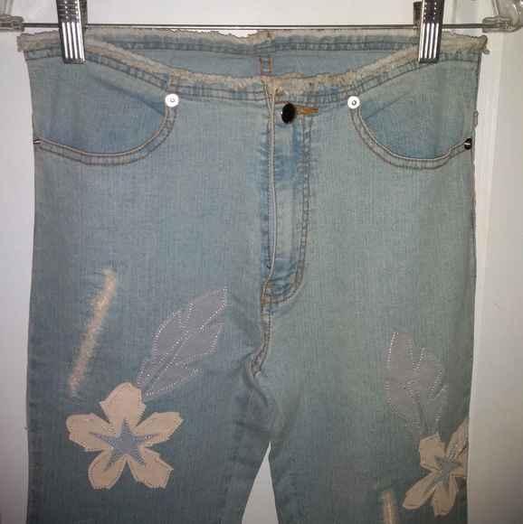 Flare Jeans With Flowers - Picture 6 of 6